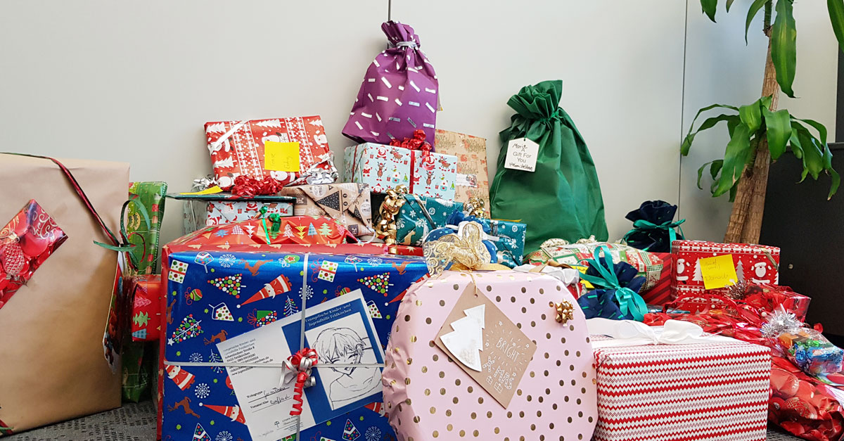 Charity “Münchner Geschenkeregen“: Bringing smiles on children’s faces