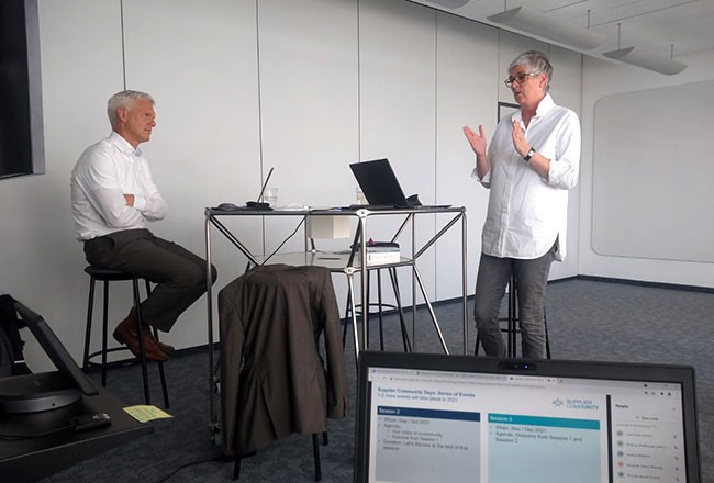 The two presenters Mario and Regina in action at the first Supplier Community Day