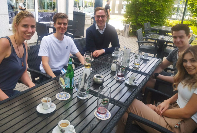 Neben den Geschenkgutscheinen springt für die Sieger des Testings auch noch ein Mittagessen heraus. Die Firma dankt! 